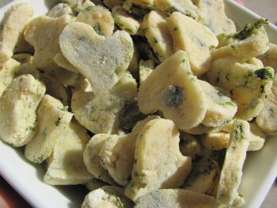(Wheat-Free) Spinach Chicken Dog Treat/Biscuit Recipes
