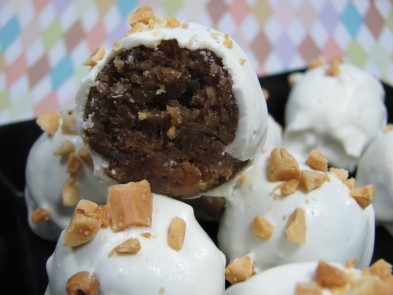 Peanut Butter Banana Cake Balls Dog Treat/Bicuit Recipe