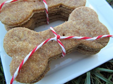 (dairy-free, vegan and vegetarian) peanut butter apple dog treat/biscuit recipe