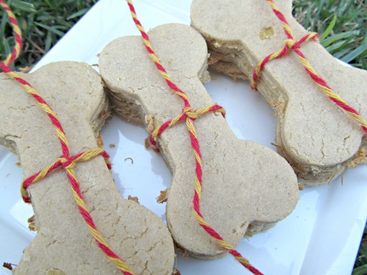 (gluten, wheat, dairy-free, vegan, vegetarian) pine-apple peanut butter dog treat/biscuit recipe