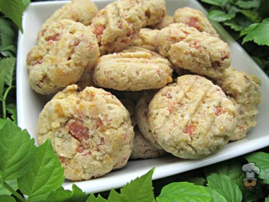 (gluten and wheat-free) rosemary ham and cheddar dog treat/biscuit recipe