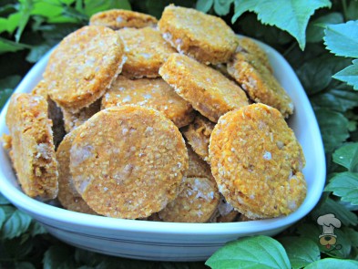 (wheat-free) pumpkin chicken dog treat/biscuit recipe