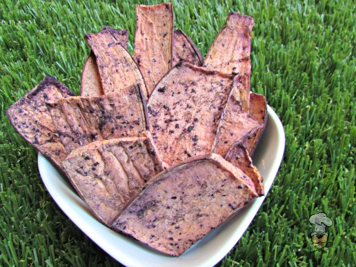 (wheat, gluten, grain and dairy-free, vegan, vegetarian) blueberry sweet potato chews dog treat recipe