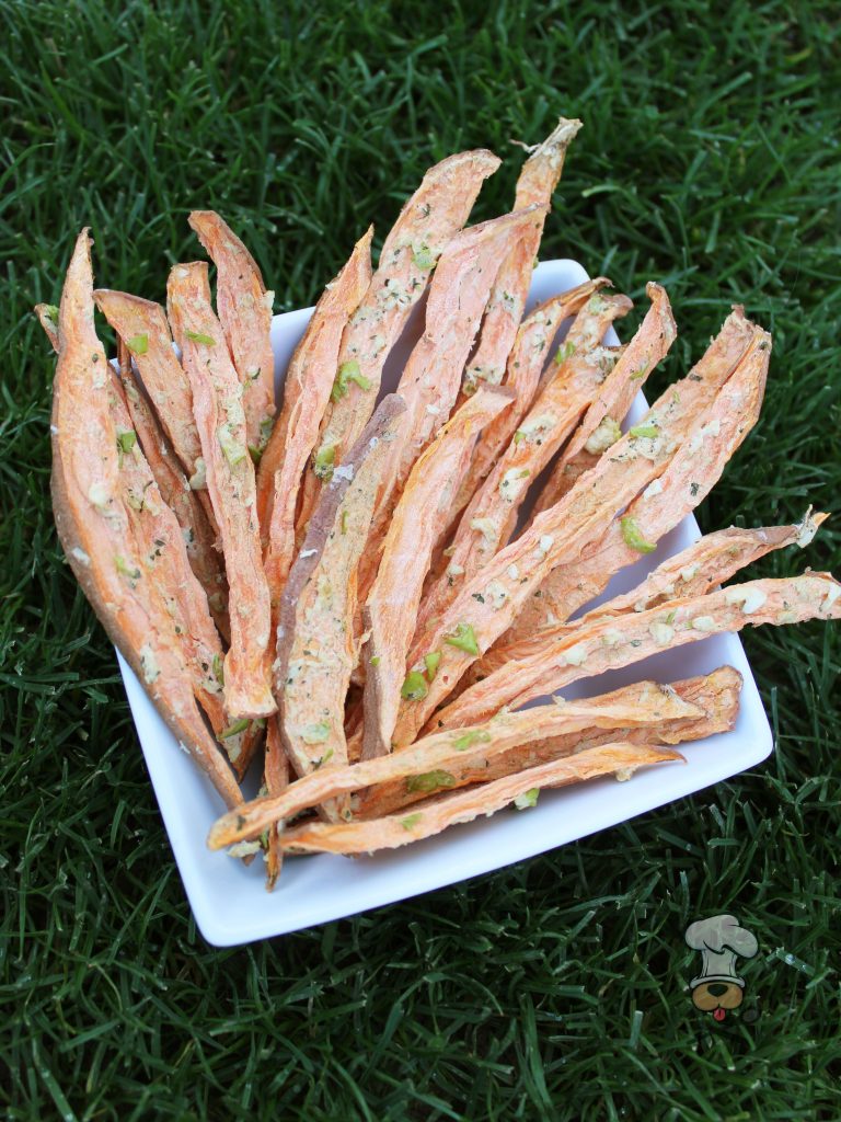 (grain, gluten, wheat and dairy-free, vegan, vegetarian) dried apple mint sweet potatoes dog treat recipe