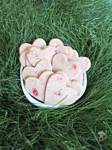 (gluten and wheat-free) mint strawberry dog treat/biscuit recipe