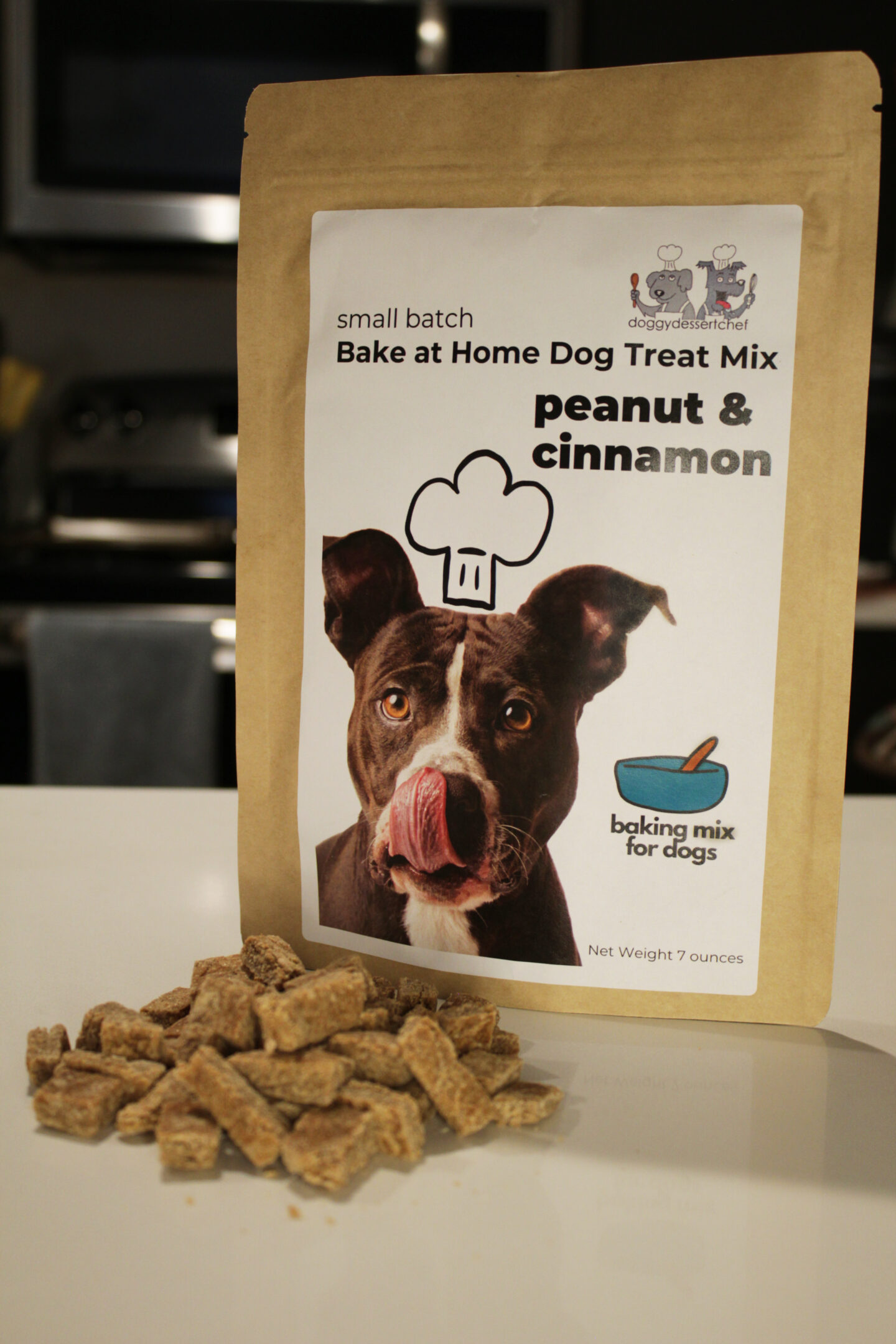 peanut and cinnamon dog treat mix