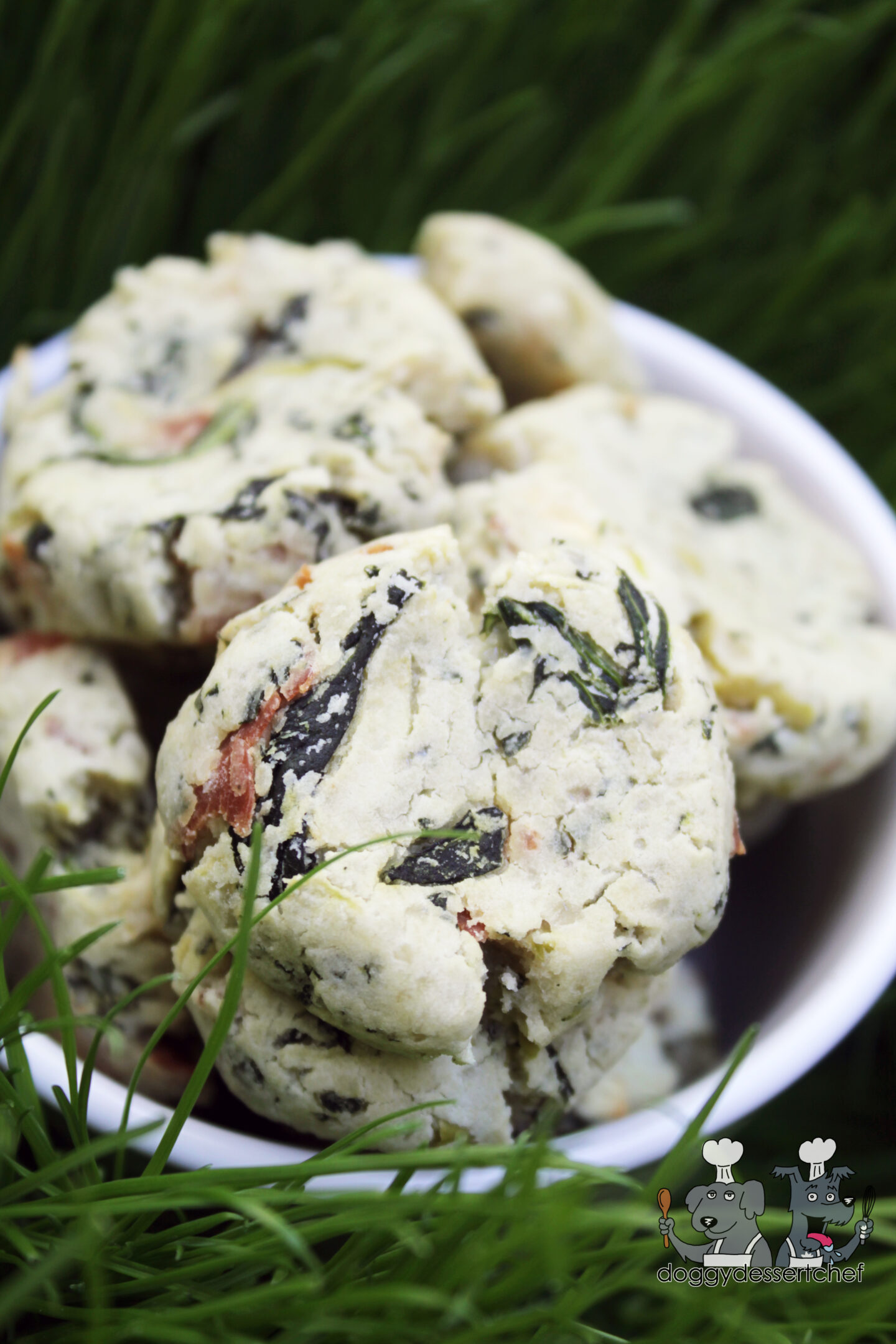 spinach & apple prosciutto dog treats
