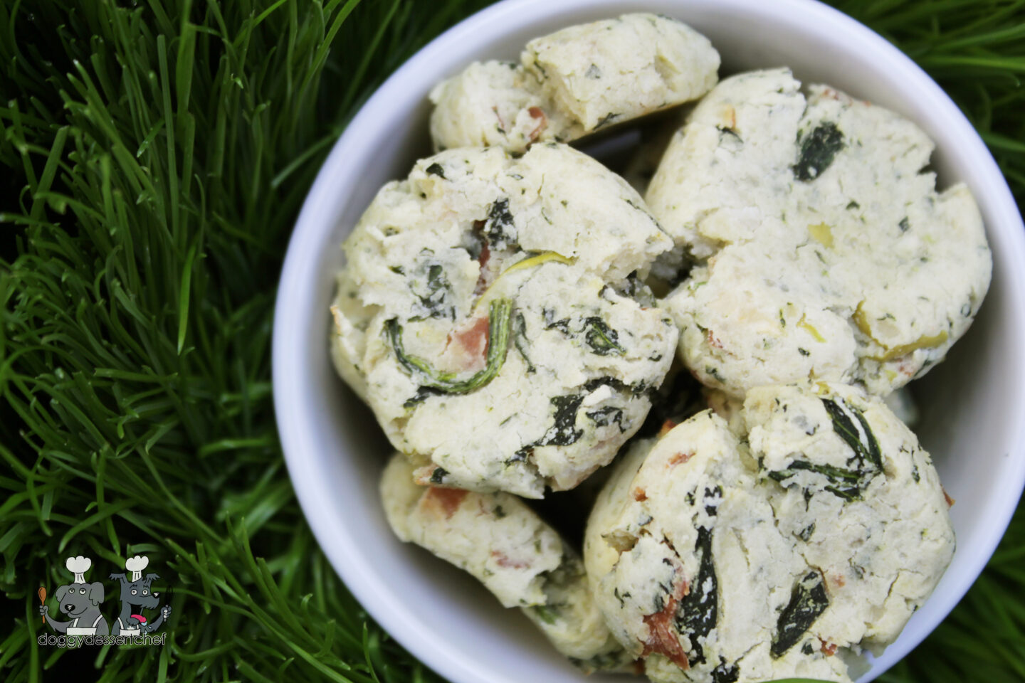 spinach & apple prosciutto dog treats